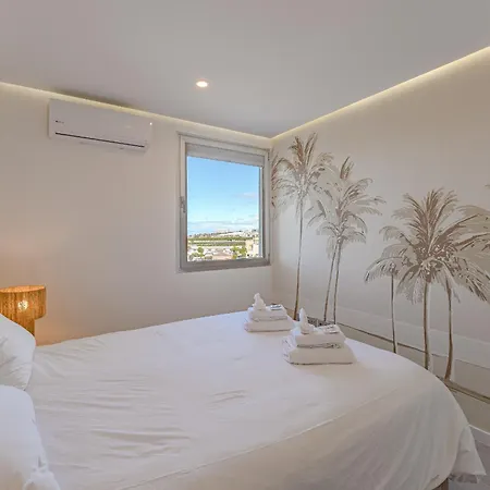 Daire Ocean Garden Sunset & Sunrise - Heated Pool - Ac - Lounge Zone *
