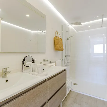 Daire Ocean Garden Sunset & Sunrise - Heated Pool - Ac - Lounge Zone *