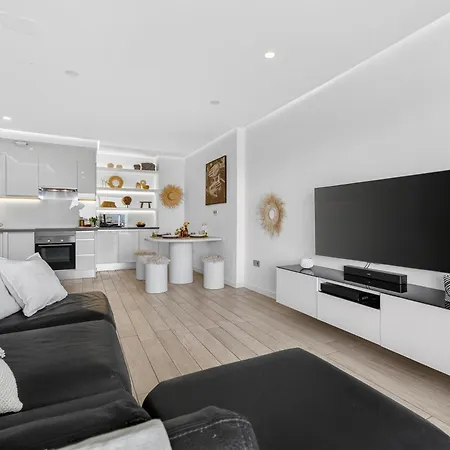 Daire Ocean Garden Sunset & Sunrise - Heated Pool - Ac - Lounge Zone