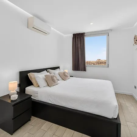 Daire Ocean Garden Sunset & Sunrise - Heated Pool - Ac - Lounge Zone *