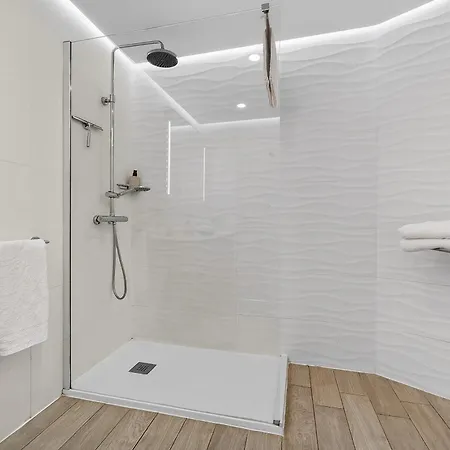 Ocean Garden Sunset&sunrise - Heated Pool - Airco Appartement