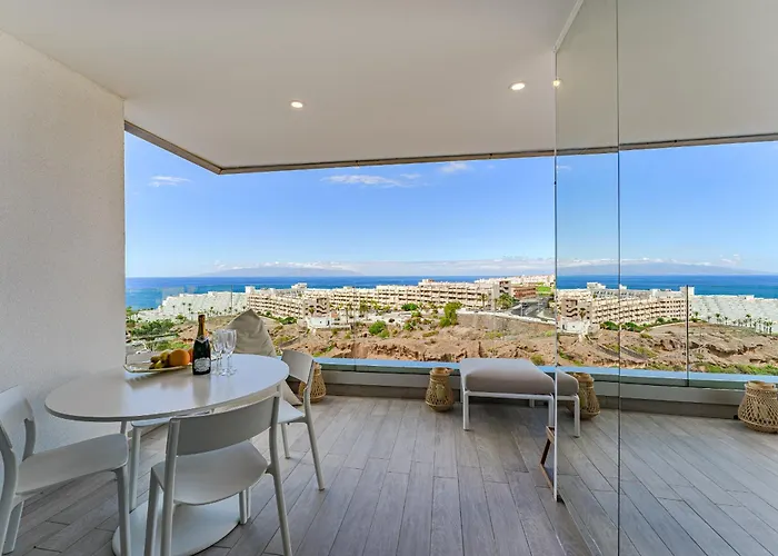 Ocean Garden Sunset & Sunrise - Heated Pool Appartement